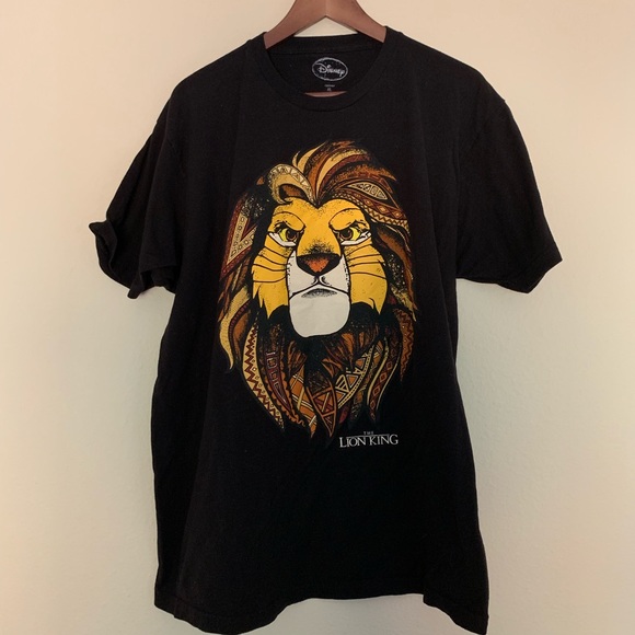 lion king graphic tee